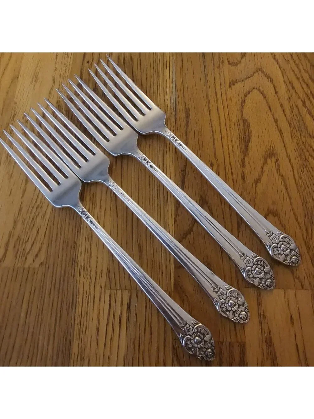 4 Rogers Plantation Silverplate Dinner Forks 7-1/2